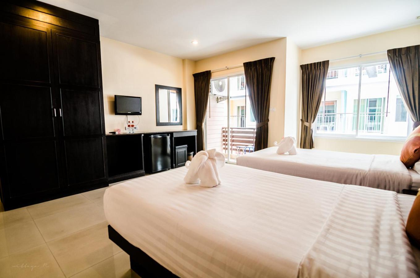 Fundee Boutique Hotel Patong Exteriör bild
