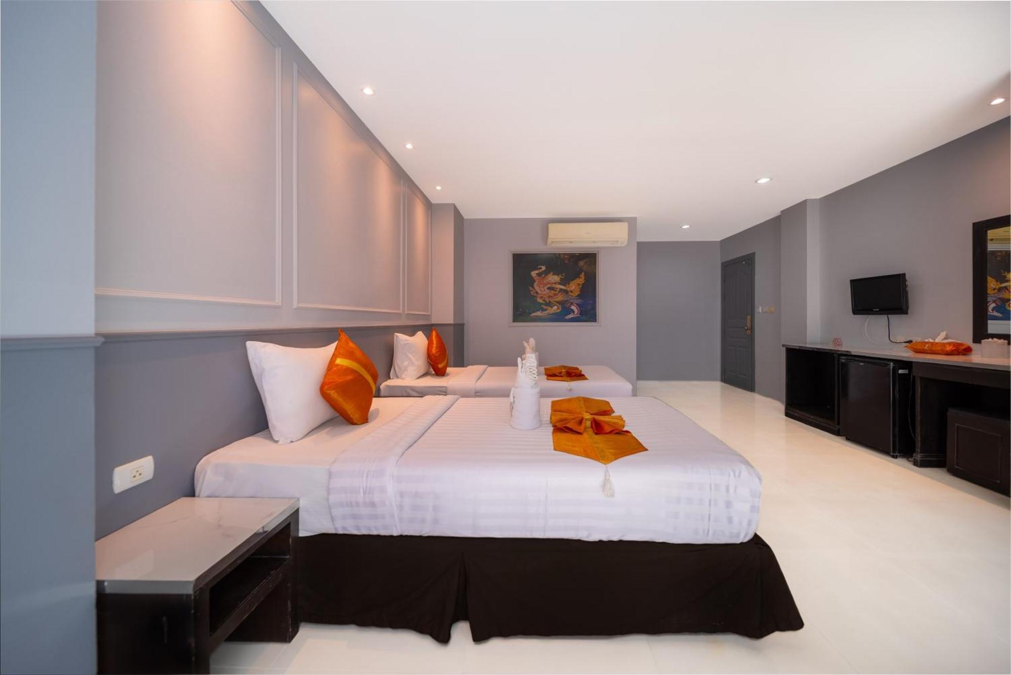 Fundee Boutique Hotel Patong Exteriör bild