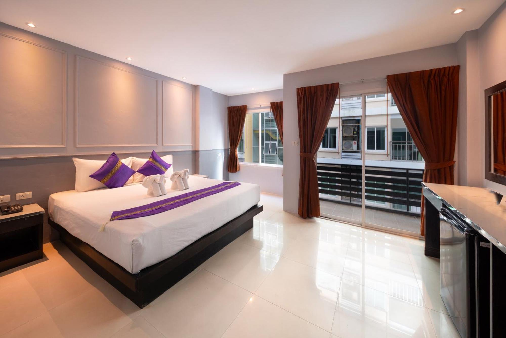 Fundee Boutique Hotel Patong Exteriör bild