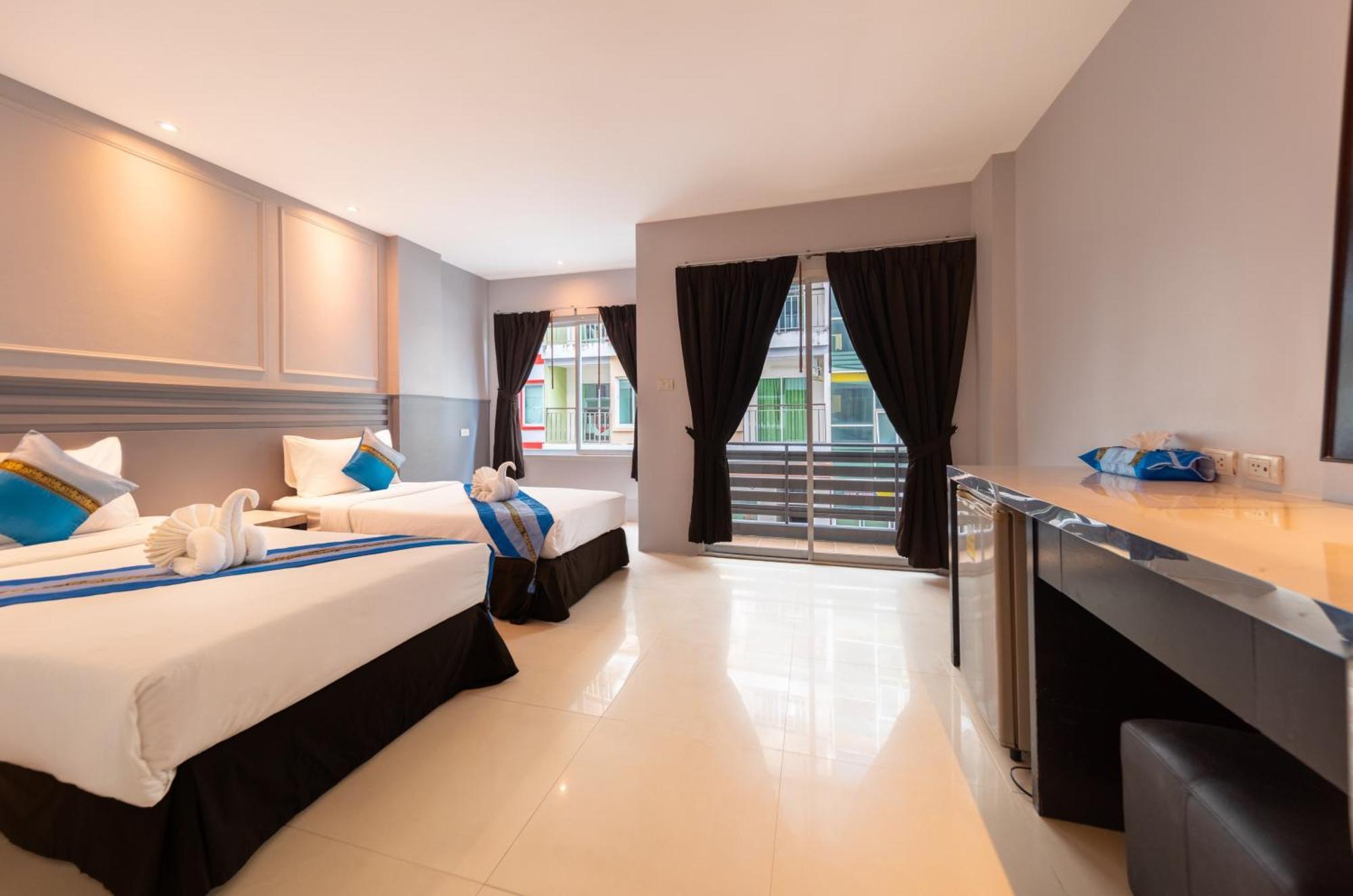 Fundee Boutique Hotel Patong Exteriör bild