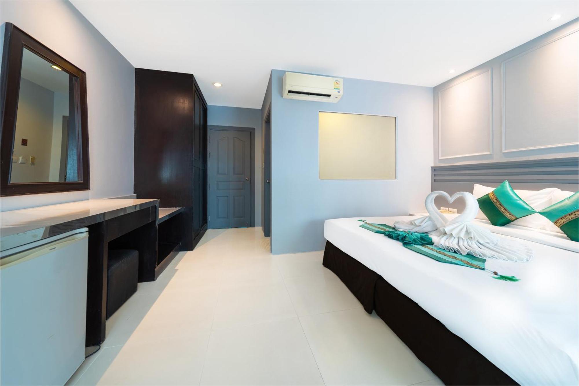 Fundee Boutique Hotel Patong Exteriör bild