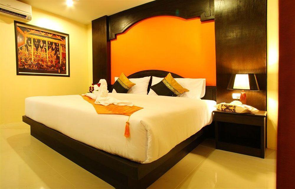 Fundee Boutique Hotel Patong Exteriör bild