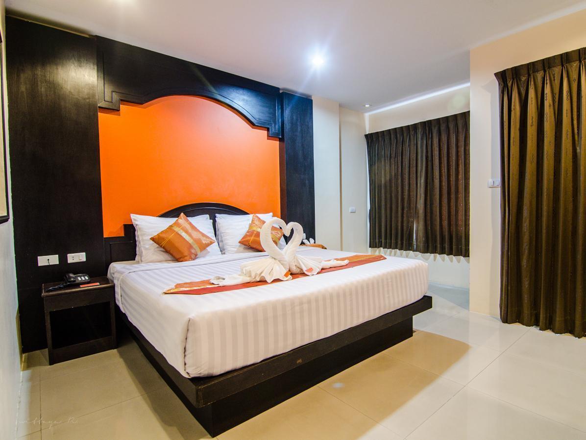 Fundee Boutique Hotel Patong Exteriör bild